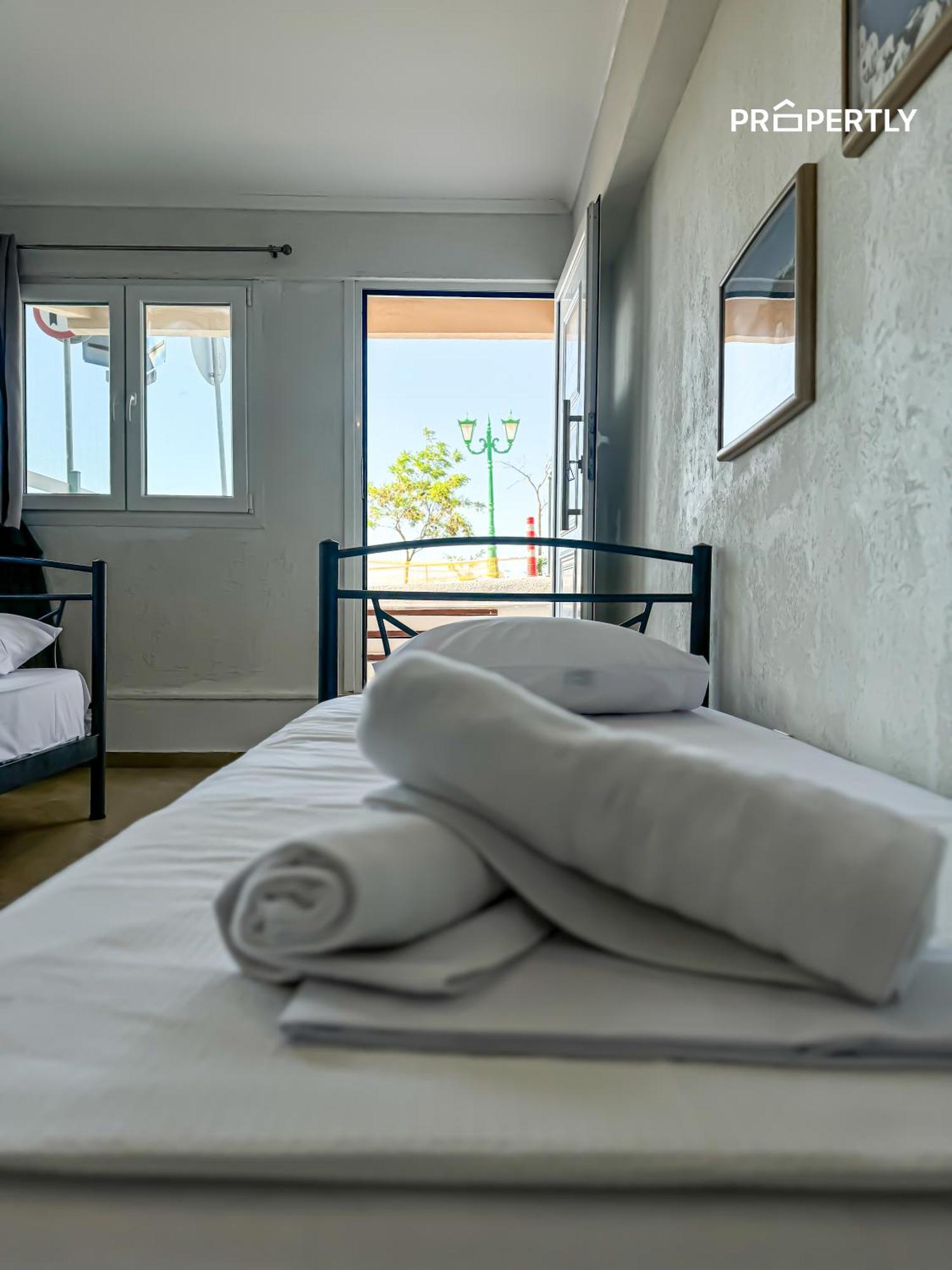 Beachfront Retreat #propertly Apartment *