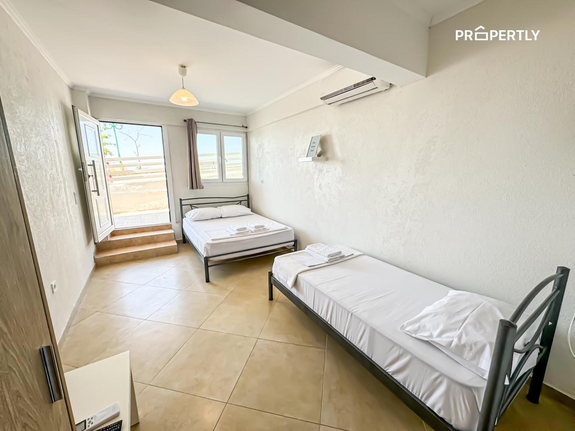 Beachfront Retreat #propertly Apartment *