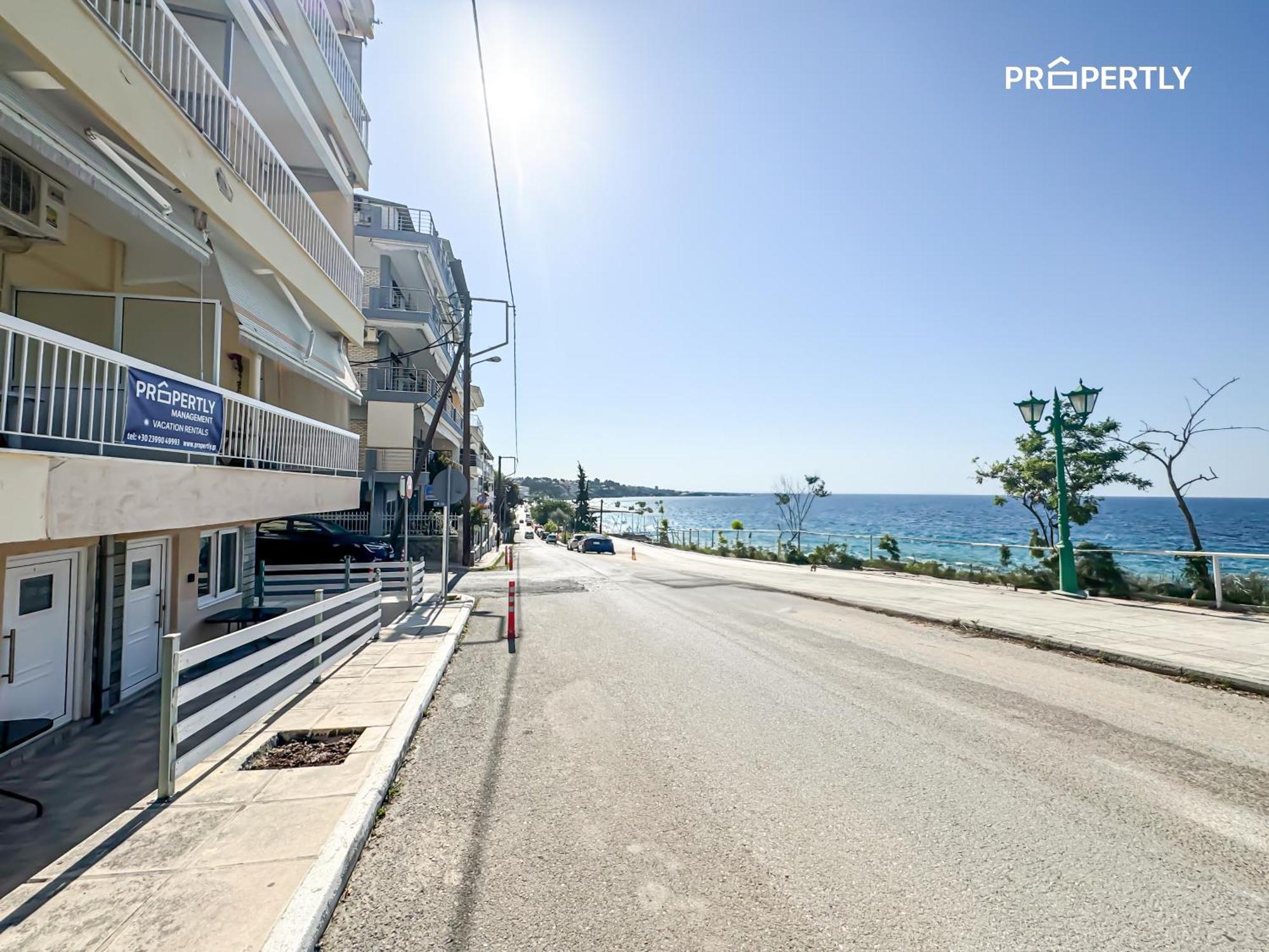 Apartment Beachfront Retreat #propertly *