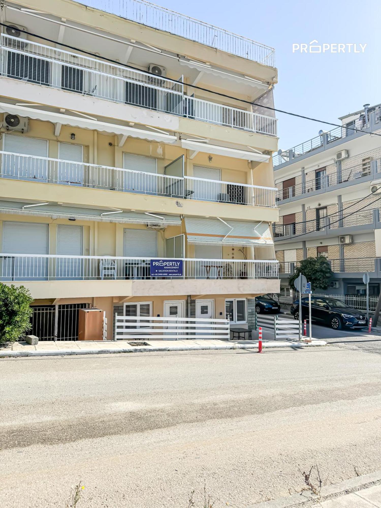 Apartment Beachfront Retreat #propertly